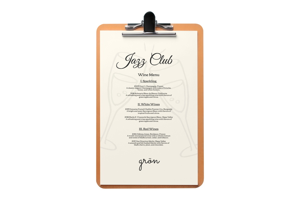 Thiết kế & in menu rượu phong cách Jazz Club trên clipboard gỗ sang trọng, tối giản mà cao cấp, giúp tăng doanh thu và nhận diện thương hiệu.